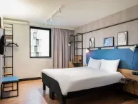 Ibis Paris CDG Airport Hotels in Трамбле-ан-Франс