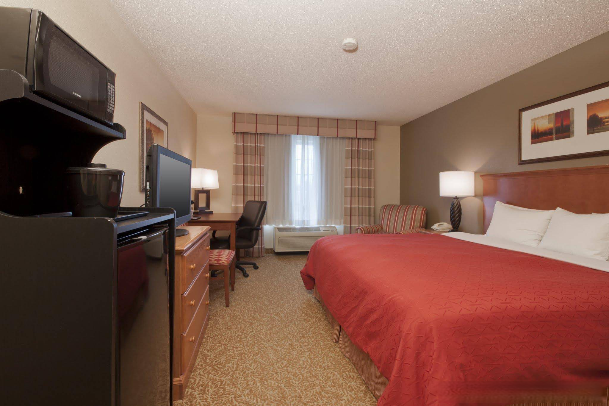 Country Inn & Suites by Radisson, Davenport, IA