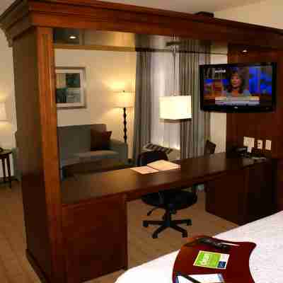 ハンプトン  イン & スイーツ センター Rooms