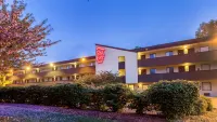 Red Roof Inn Tinton Falls - Jersey Shore Hotels in Tinton Falls