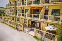 Caye Caulker Beach Hotel