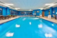 Hampton Inn Traverse City - parking