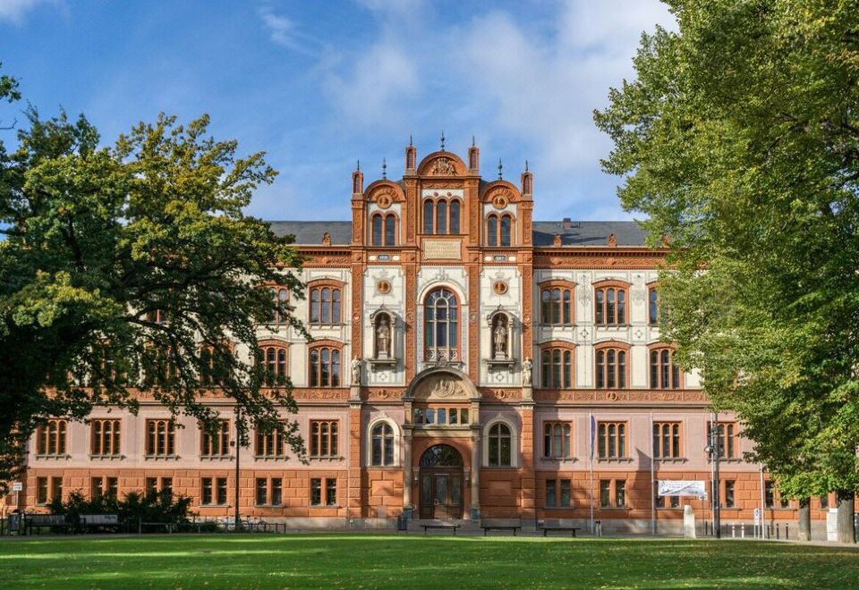 Das Hotel an der Stadthalle Rostock Hauptbahnhof,Rostock Updated