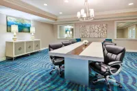 Holiday Inn Express & Suites Carmel North - Westfield