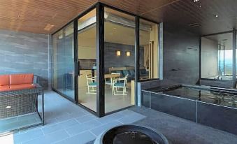 Lake Shikotsu Tsuruga Bessou Ao No Za - Housity