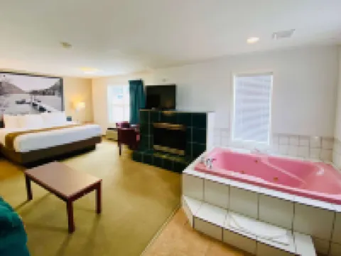 Super 8 by Wyndham 100 Mile House Hotels in 100 Mile House