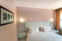 Florida Park Hotel, Florida Road