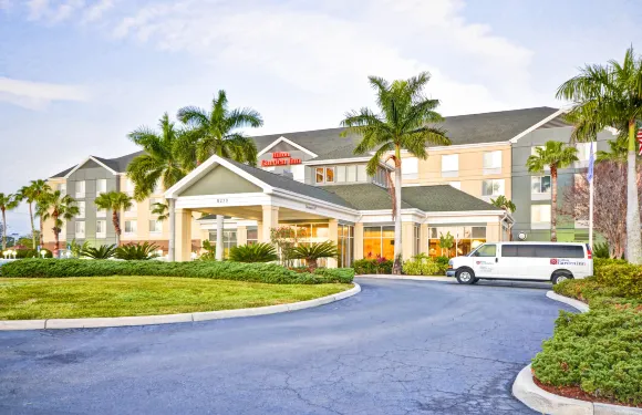 薩拉索塔布雷登頓機場希爾頓花園酒店