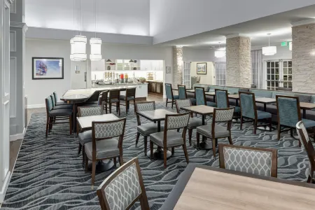 Homewood Suites by Hilton Seattle Tacoma Int'l. Airport-Tukwila Отели в г. Брин Маур-Скайуэй