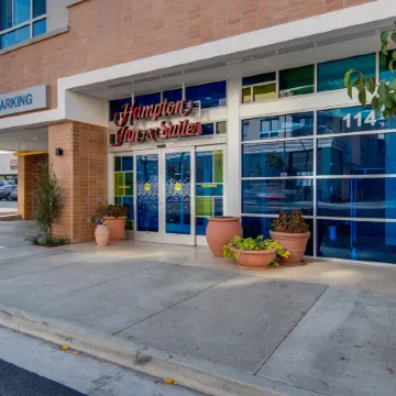 Hampton Inn & Suites Los Angeles - Glendale