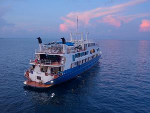 Yasawa Princess Floating Hotel