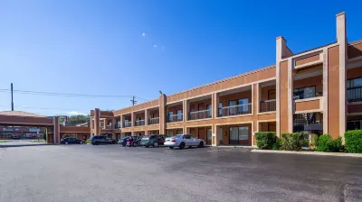 เบสท์เวสเทิร์น ธันเดอร์เบิร์ดโมเทล โรงแรมใน