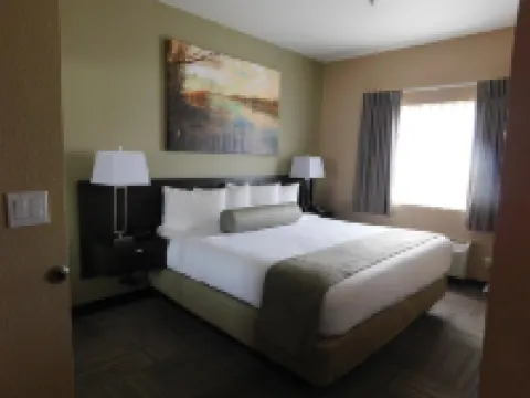 Island Suites Hotels in Mohave County