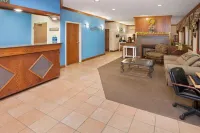 Days Inn & Suites by Wyndham Kokomo Hotels in Kokomo