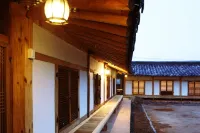 Gyeongju Hyeriwon Hanok Stay