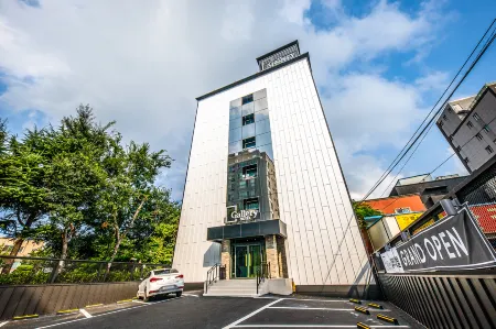 Pohang Jukdo Gallery Hotel Отели рядом с достопримечательностью «Пхоханский университет науки и технологии»