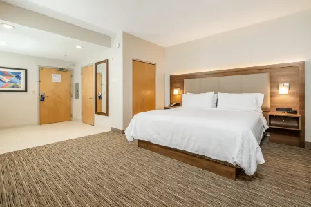 Holiday Inn Express & Suites Fremont - Milpitas Central