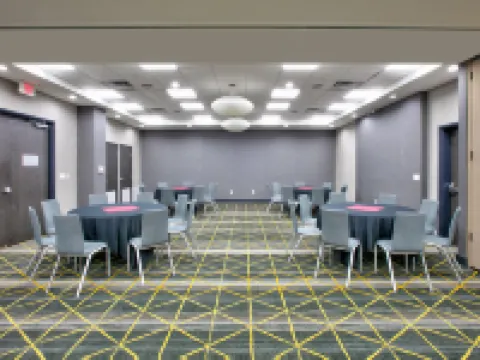 โรงแรม ฮอลิเดย์ อินน์ ดีเอฟดับเบิลยู เซาท์ บาย IHG โรงแรมในฟอร์ตเวิร์ธ