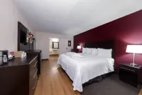 Red Roof Plus+ Huntsville - Madison Hotels in Madison