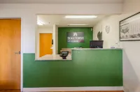 HomeTowne Studios Denver - Airport/ Aurora