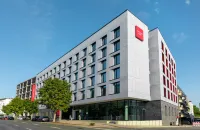 Leonardo Dortmund Hotels near St. Reinold's Church