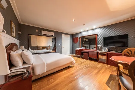 Yeoju Namgang Hotel Отели рядом с достопримечательностью «Silleuksa»