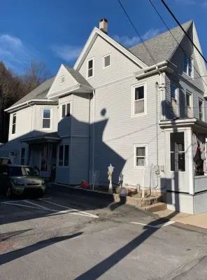 Trails End Bed and Breakfast Hotels near Somersault Letterpress