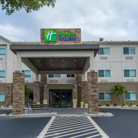 Holiday Inn Express NAPLES SOUTH - I-75 by IHG