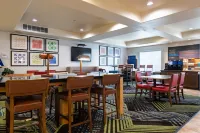 Holiday Inn Express & Suites EVANSTON by IHG - breakfast