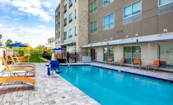 Holiday Inn Express & Suites Sanford- Lake Mary