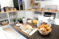 康福特貝桑松沙扎爾高地公寓飯店 - 早餐