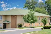 Super 8 by Wyndham Allentown Hotels in Lehigh County