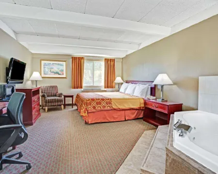 Travelodge by Wyndham Iowa City Hotels in Johnson County