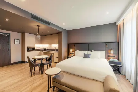 The Fellows House Cambridge, Curio Collection by Hilton Отели рядом с достопримечательностью «Библиотека Кембридж Юниверсити»