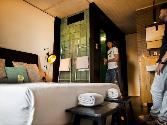 Bastardo Hostel