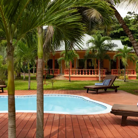 Villas des Alizes Beachfront Suites and Garden Villas
