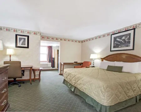 Ramada by Wyndham Flemington Hotels in Hunterdon County
