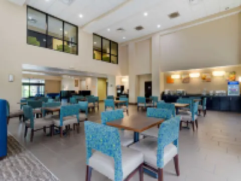 Comfort Suites Hotels in Sullivan County