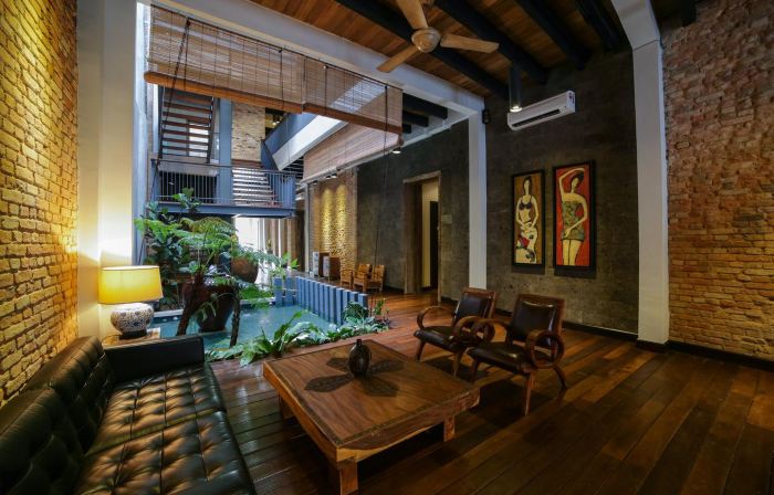 1825 Gallery Hotel