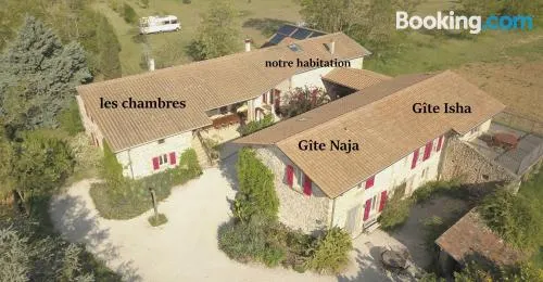 羅賓農場住宿加早餐旅館