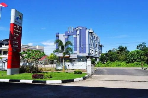 Hotel Harmony in & Karaoke Hotel di Raya River