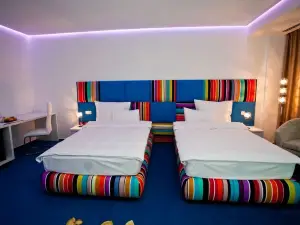 Marshal Garden Hotel