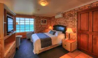 Stanley Village Waterfront Accommodation Hotels in Smithton