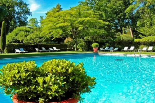 Chateau D Arpaillargues Hotel a Arpaillargues-et-Aureillac