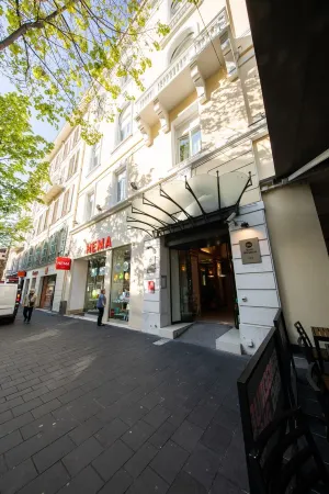 尼斯阿爾巴貝斯特韋斯特飯店