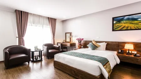 Liberty Lao CAI Hotel - Events Отели рядом с достопримечательностью «Hồ Chí Minh Park»