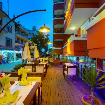 Twin Apart Hotel Отели рядом с достопримечательностью «Cleopatra Beach»