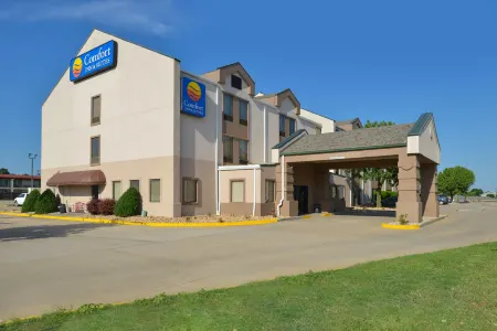 Holiday Inn Express & Suites Joplin Southeast by IHG Отели в г. Джоплин
