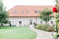 Na Kmíně Hotels in Liblice