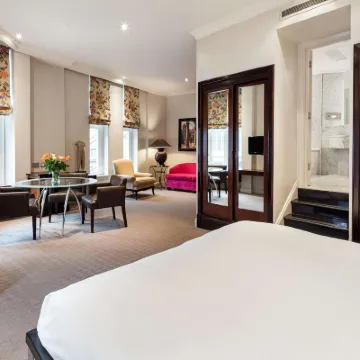 Radisson Blu Hotel, London Euston Square (formerly Grafton) Hotel berhampiran Dataran Tavistock
